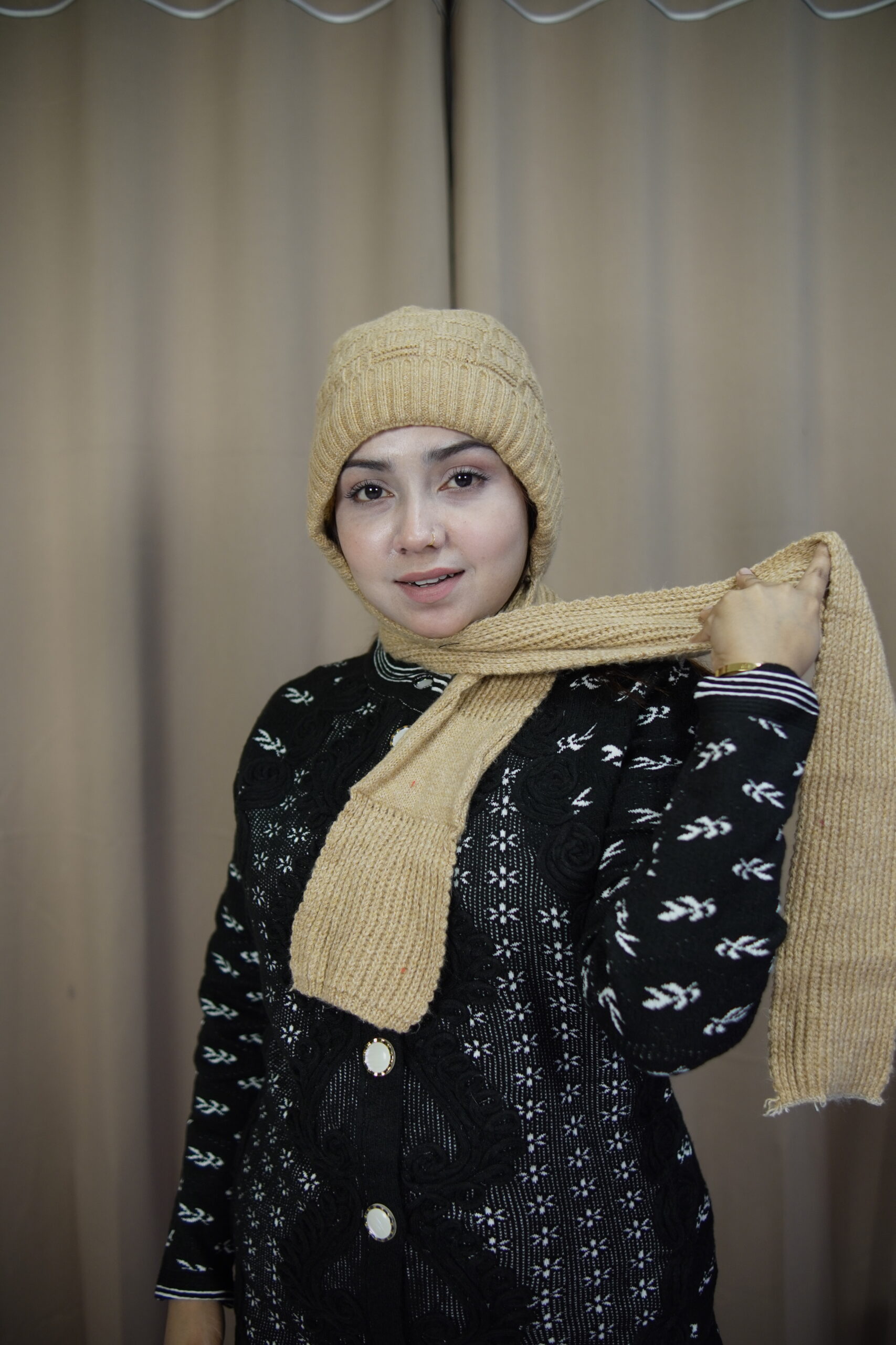 DSC00920 Beige Knit Beanie – Elegant Texture & Warmth বেইজ নিট টুপি – আভিজাত্যপূর্ণ টেক্সচার ও উষ্ণতা - Image 1